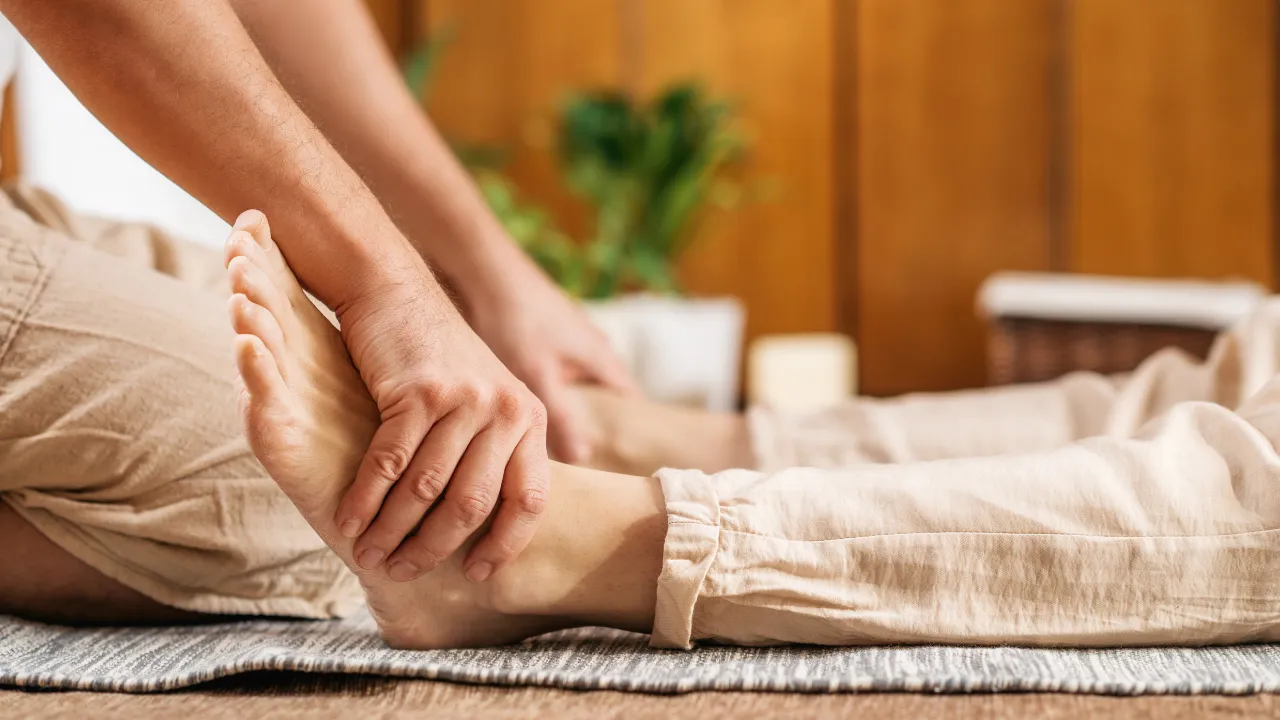 Foot massage in Madiwala